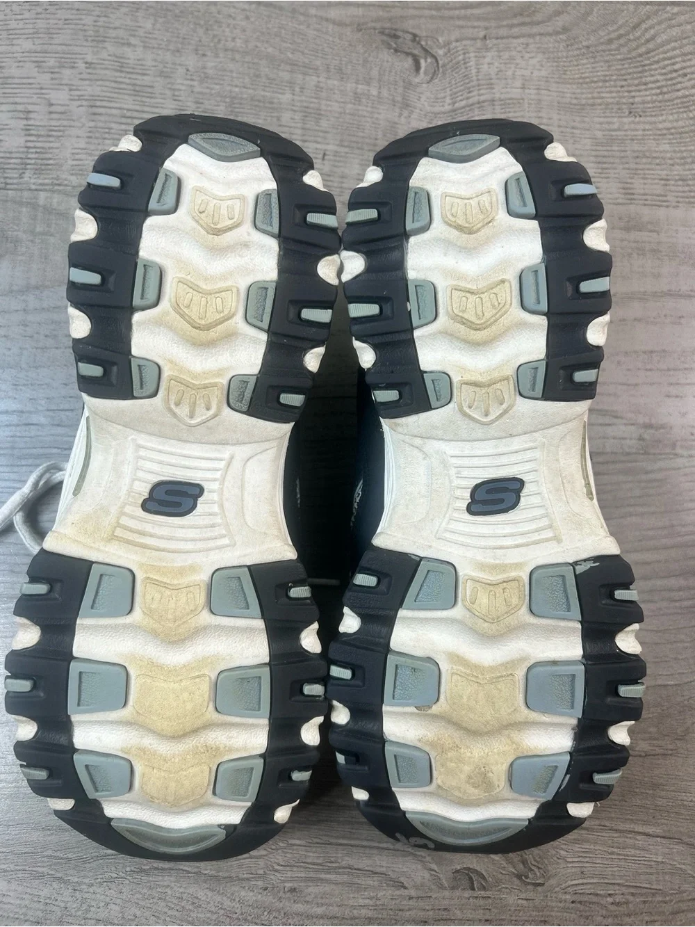 Skechers D'Lites Navy and White Chunky Trainers